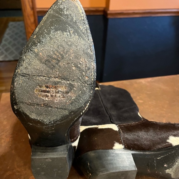 Cowhide cowboy boots - Picture 9 of 14